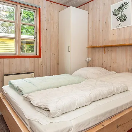 Сasa de vacaciones Four-bedroom In 6 *